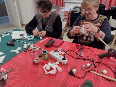 Warsztaty Tworzenia Ozdób w Majdanie Ostrowskim